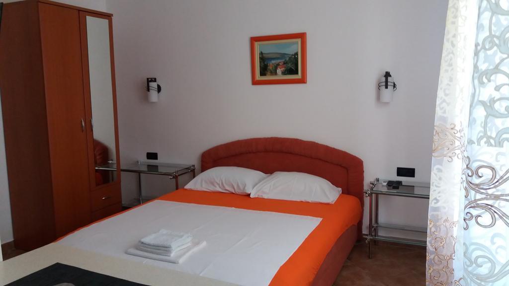 Luka Apartment